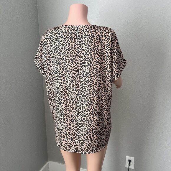 Good Times & Great Adventures Top Womens XL Leopard Cheetah Lightweigh Print #44 - Picture 7 of 9